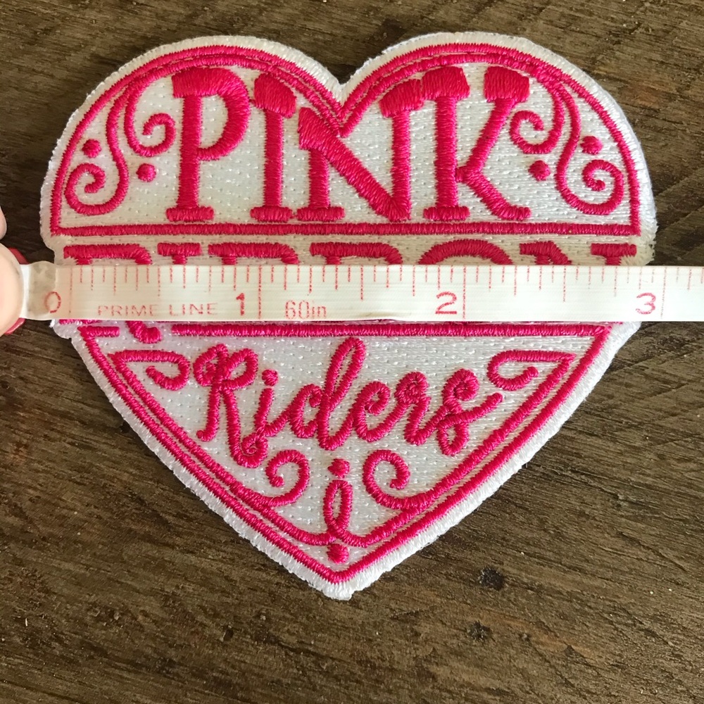 Heart iron on patch - Picture 5 of 8
